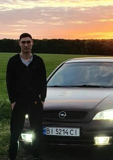 Я Сергій, 27, знакомлюсь без обязательств в Новых Санжарах