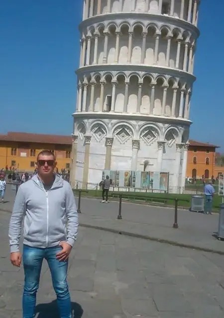 Я Артик, 33 років, знайомлюсь для приємного проведення часу у Херсоне