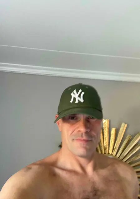 A Rocco из Арвики, мне 49, познакомлюсь для общения