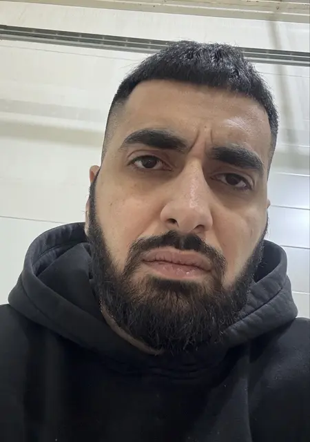 Я Gevorg, 27, знакомлюсь для приятного времяпровождения в Париже