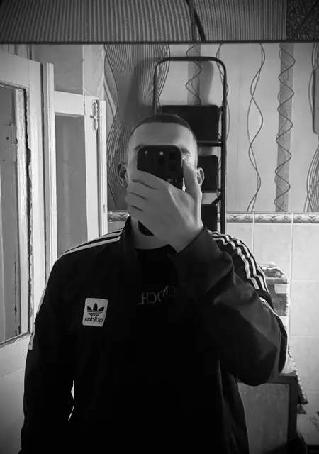 Николай из Днепра, ищу на сайте открытые отношения