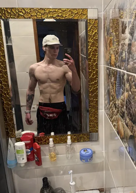 Tëma из Киева, мне 20, познакомлюсь на одну ночь