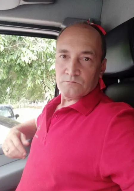 Я Петро, 54, из Киева, ищу знакомство для дружбы