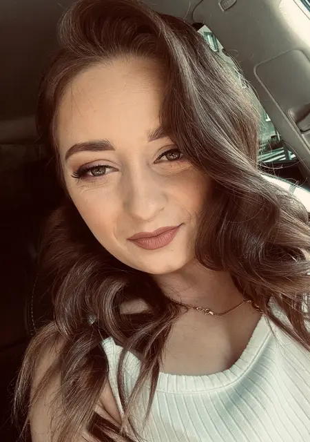 Mariya из Праги, ищу на сайте постоянные отношения