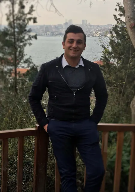 Ege из Стамбула, ищу на сайте знакомства на одну ночь