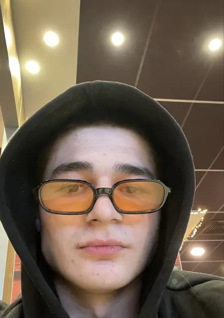 Rustam из Цефен, ищу на сайте вирта