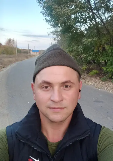 Я Александр, 31 років з Покровське, шукаю знайомства без зобов'язань