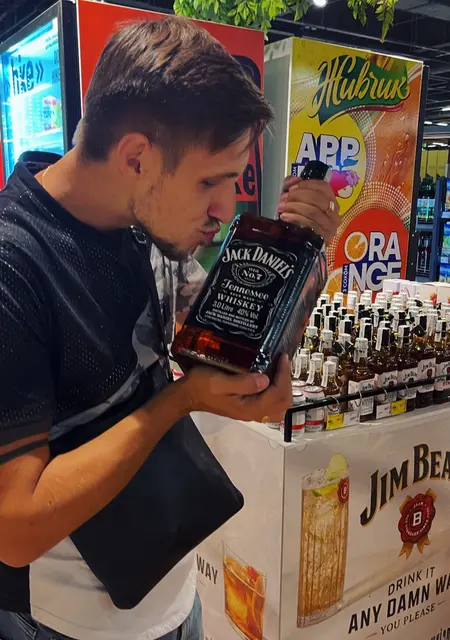 Den из Киева, мне 29, познакомлюсь без обязательств