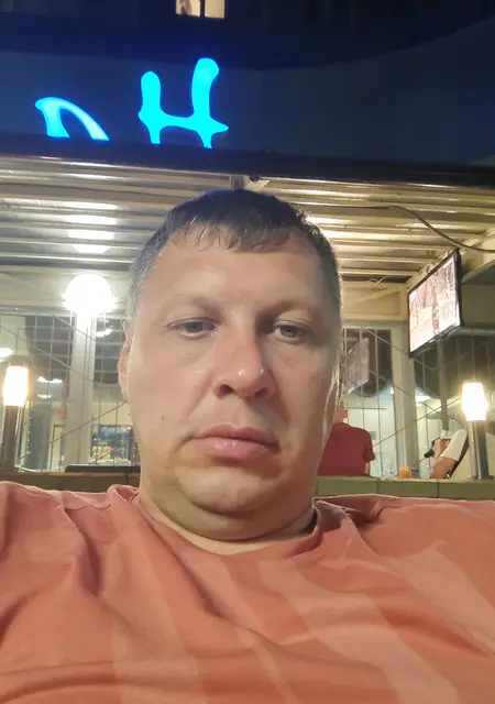 Алексей из Новопскова, мне 25, познакомлюсь на одну ночь