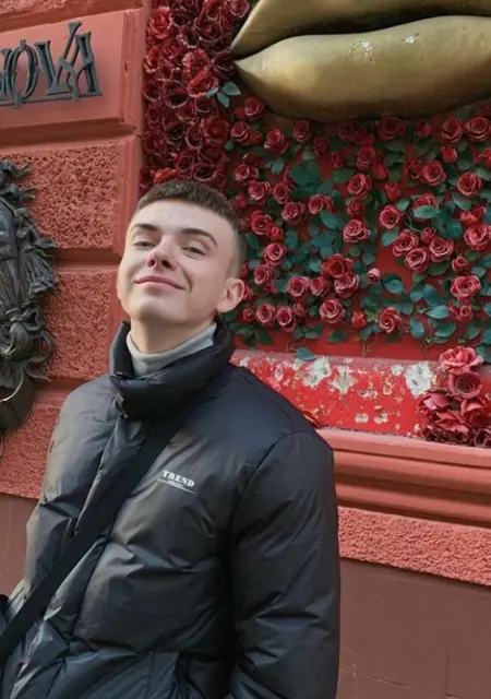 Я Віталій, 23, знакомлюсь для открытые отношения в Виннице