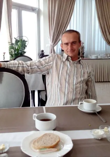 Artur из Варшавы, мне 39, познакомлюсь для дружбы