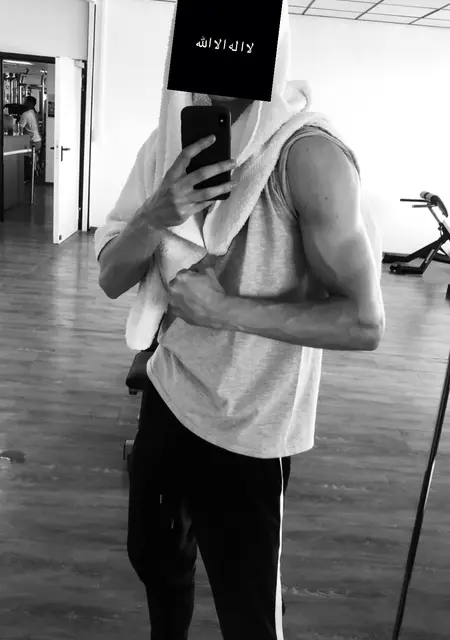 Я Islam, 20, из Гельзенкирхена, ищу знакомство для дружбы