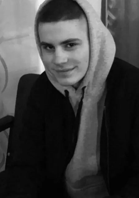 Я Алик, 19, из Одессы, ищу знакомство для общения