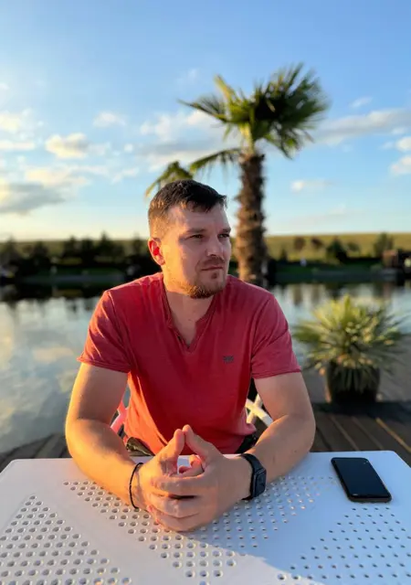 Oleksandr з Тернополя, мені 39 років, познайомлюсь без зобов'язань