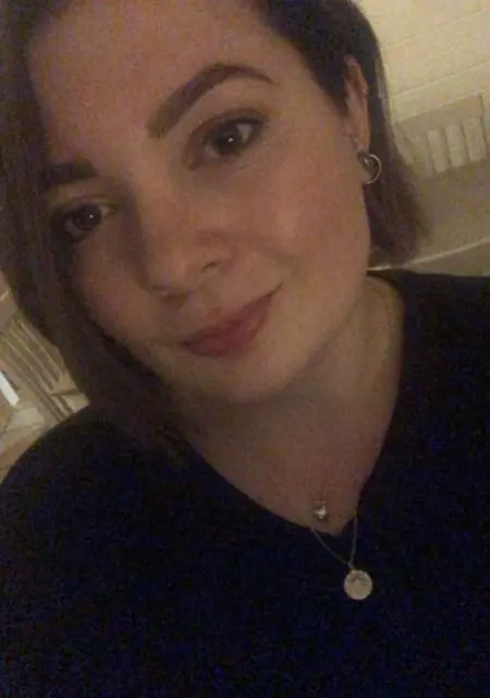 Laura из Лондона, ищу на сайте постоянные отношения