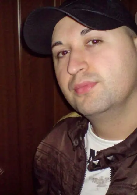 Nomen из Бухареста, мне 35, познакомлюсь