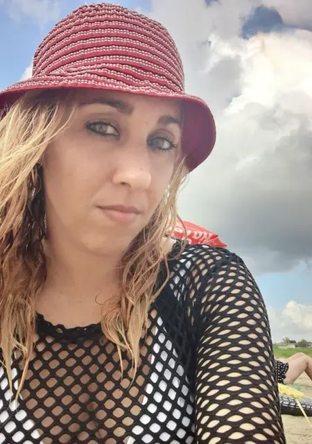 Я Rosa, 39, знакомлюсь в Стокгольме