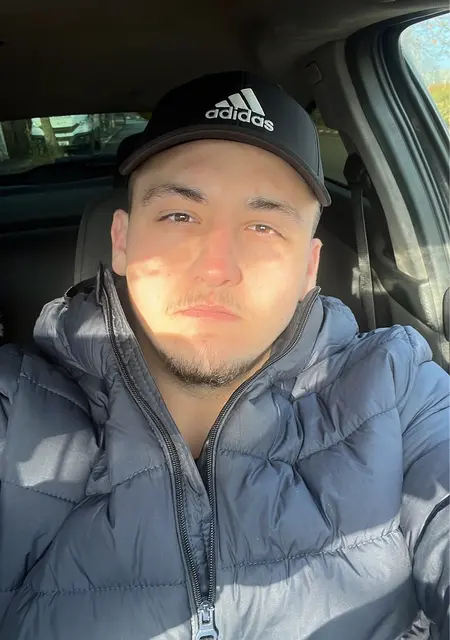 Edy из Бухареста, ищу на сайте постоянные отношения