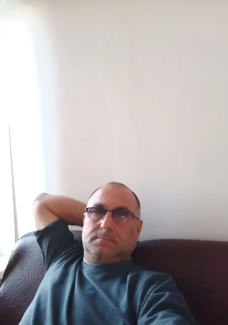 Andro из Горловки, мне 45, познакомлюсь на одну ночь