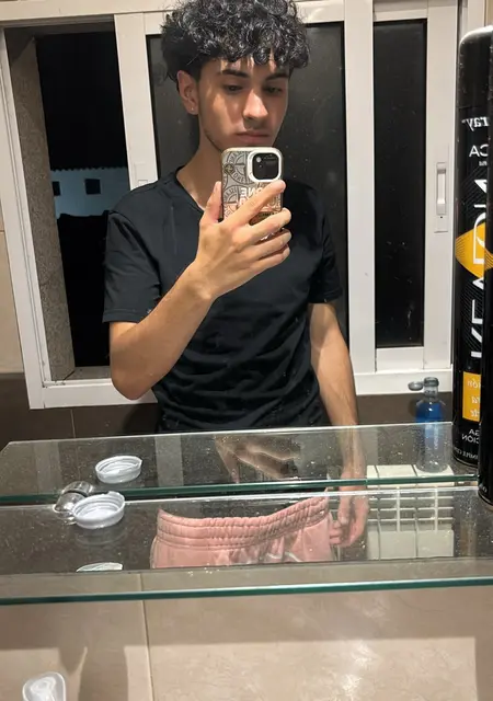Adrián de Barcelona, busco en el sitio lío de una noche