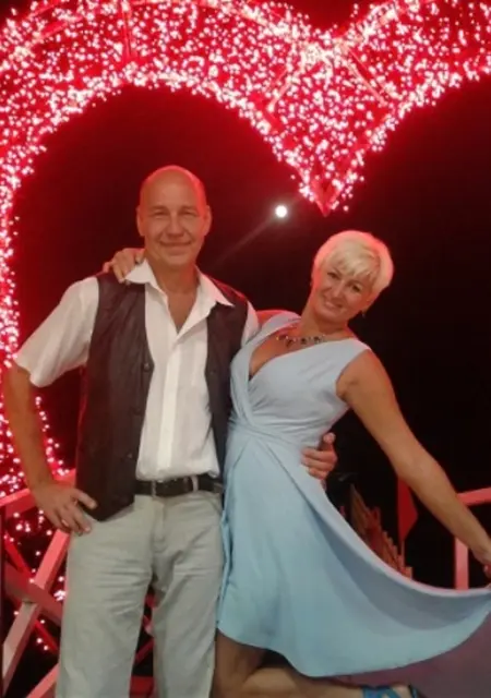 Я Елена И Андрей, 45, знакомлюсь для приятного времяпровождения в Мариуполе