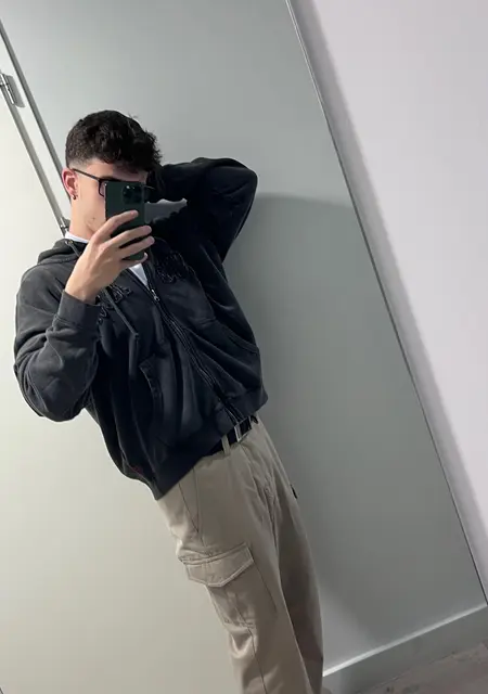 Mattia из Венеции, мне 22, познакомлюсь на одну ночь