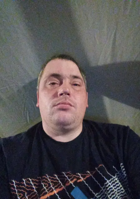 Я Stepan, 33, из Бобруйска, ищу знакомства без обязательств