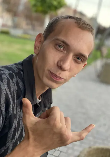 Gosha из Каменского, мне 25, познакомлюсь на одну ночь