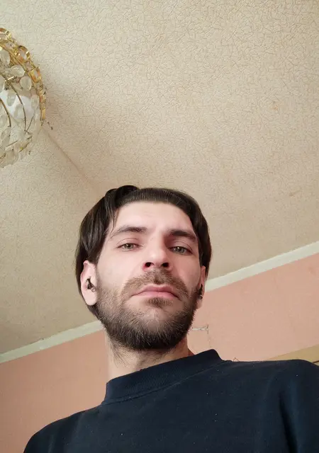 Сергей из Ясиноватой, мне 36, познакомлюсь для приятного времяпровождения