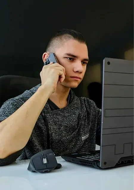 Я Михаил, 20, знакомлюсь для дружбы в Стамбуле