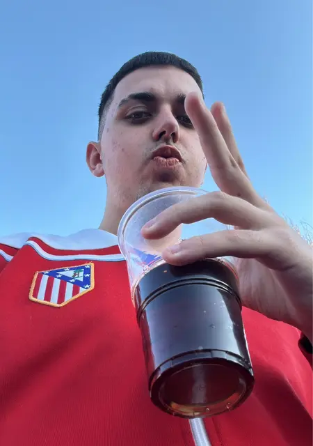 Soy Sebas, 19 años de El Escorial, busco conocer gente para hacer nuevos amigos