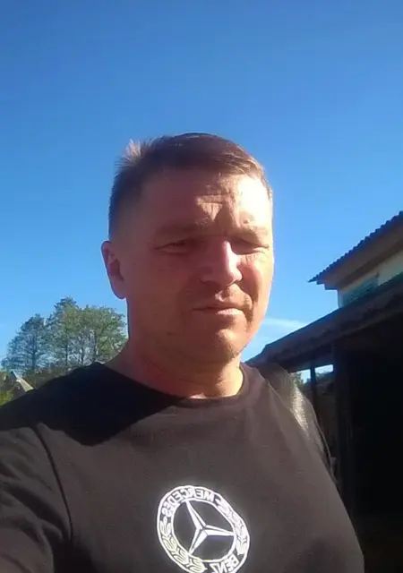 Андрей из Ирпени, мне 48, познакомлюсь