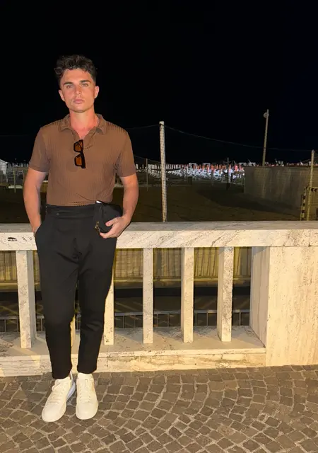 Alex из Рима, ищу на сайте знакомства на одну ночь