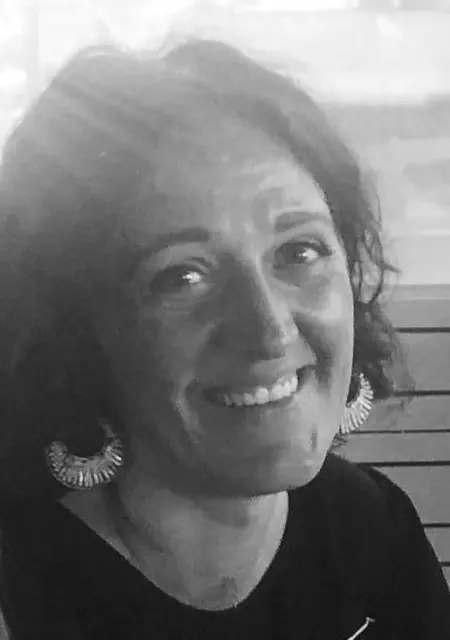 Titia из Парижа, мне 43, познакомлюсь