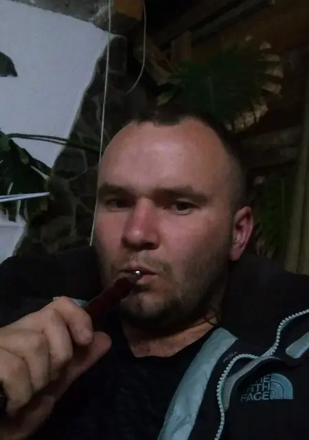 Саша из Ивано-Франковска, ищу на сайте знакомства на одну ночь