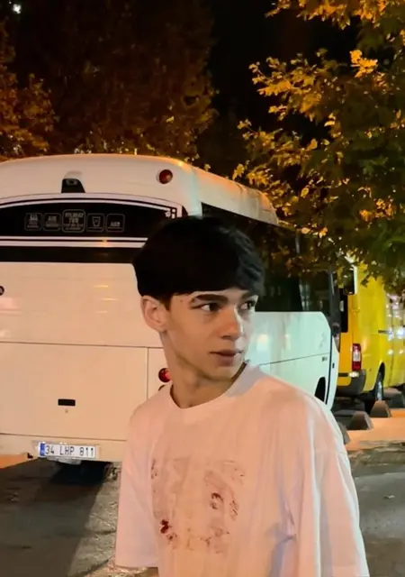 Я Abdulaziz, 18, из Самарканда, ищу знакомства на одну ночь