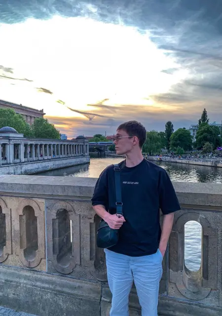 Даня из Дортмунда, ищу на сайте знакомства на одну ночь