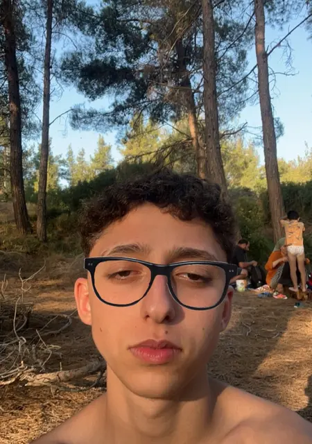 Ali из Чанаккале, мне 19, познакомлюсь для вирта