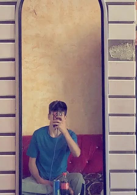 Я Maks, 18, знакомлюсь для постоянных отношений в Бишкеке