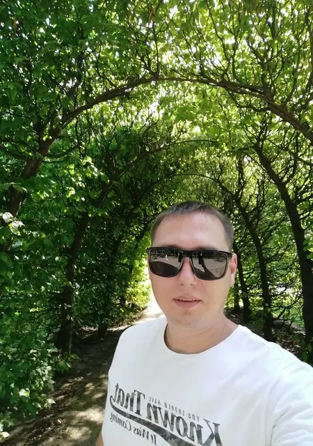 Я Сергей, 39, знакомлюсь на одну ночь в Харькове