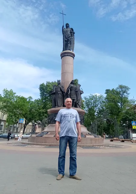 Я Евгений, 62, знакомлюсь на одну ночь в Бресте