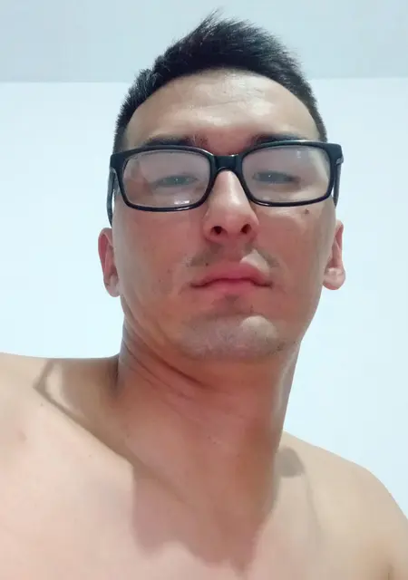 Нурхан из Уральска, мне 33, познакомлюсь на одну ночь