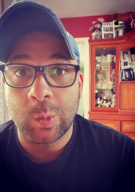 Eduardo from London, 35 years old, ready to meet