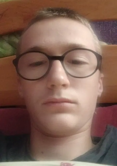 Антон из Сум, ищу на сайте знакомства без обязательств