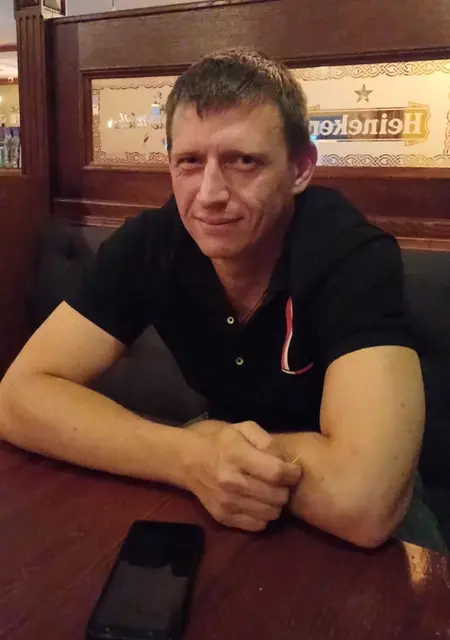 Дмитрий из Черновцов, ищу на сайте знакомства без обязательств