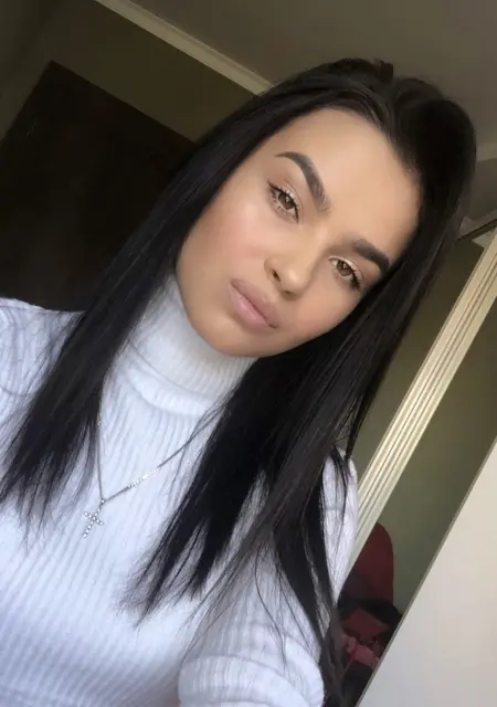 Анастасия з Харкова, шукаю на сайті приємне проведення часу