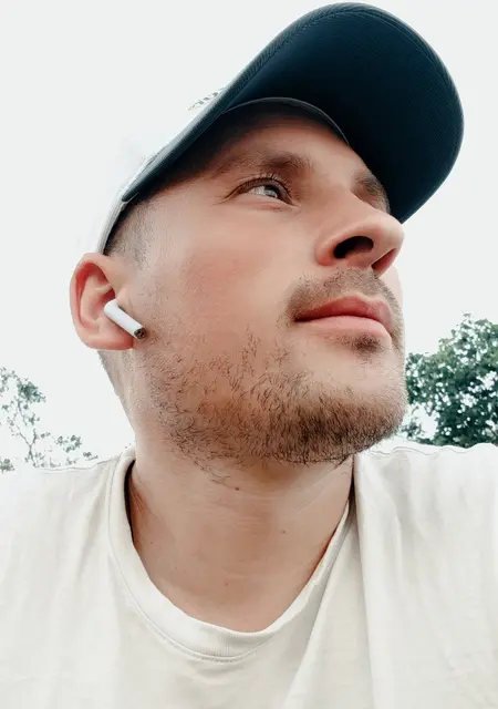 Я Максим, 35, из Городка, ищу знакомства без обязательств