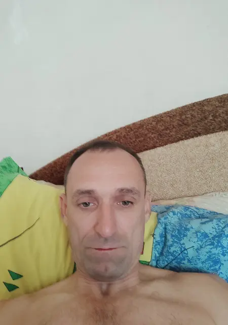 Я Саша, 43 років з Запоріжжя, шукаю знайомства без зобов'язань