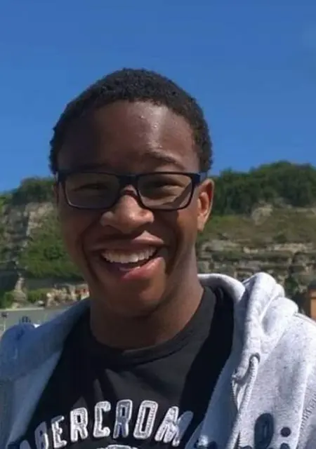 Я Liam Schurmans, 19, из Афин, ищу знакомство