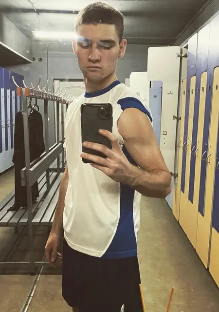 Александр из Киева, ищу на сайте приятное времяпровождение